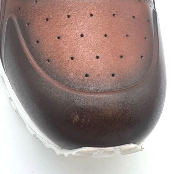 Authentic Louis Vuitton Men's Run Away Sneakers-Size 9 - Picture 8 of 14